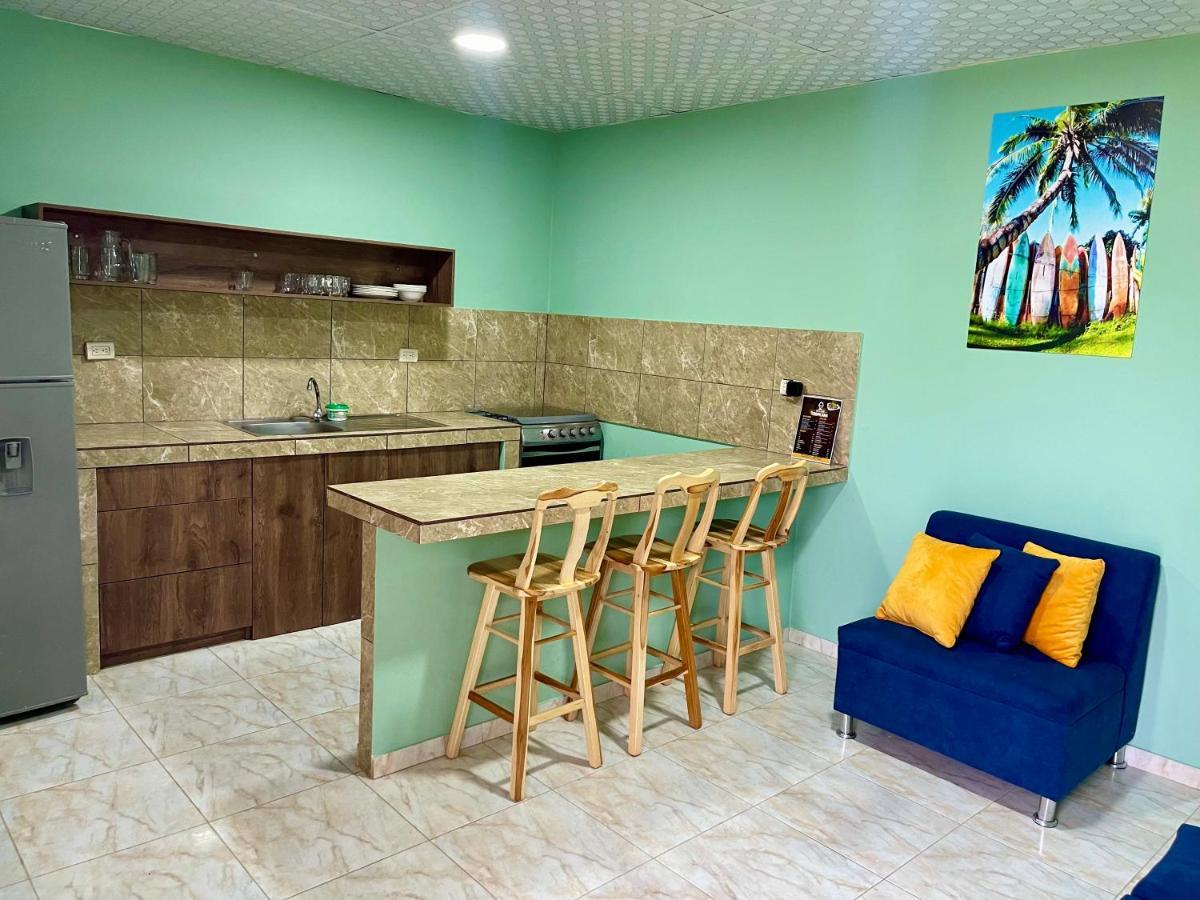 Hotel Hostal Tropicoco Playas Exterior foto