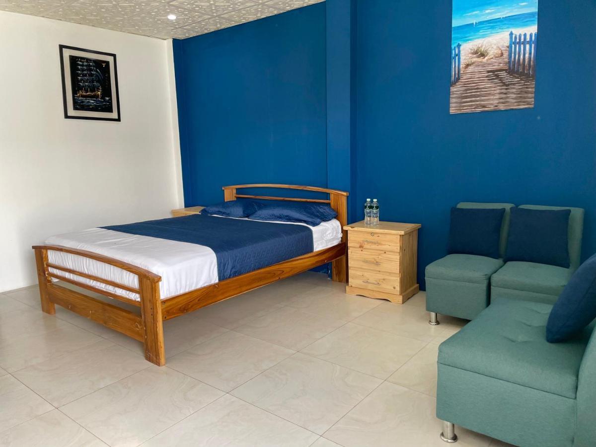 Hotel Hostal Tropicoco Playas Exterior foto